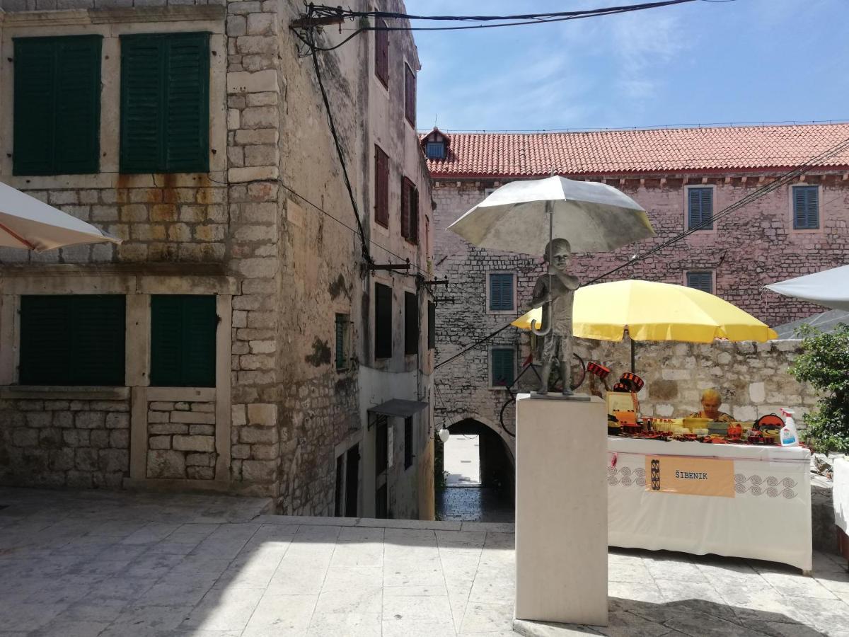 2 Cannons/Old Town Apartment Sibenik Exterior photo