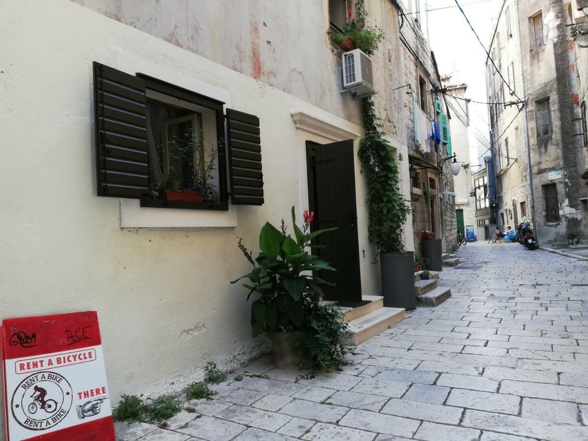 2 Cannons/Old Town Apartment Sibenik Exterior photo