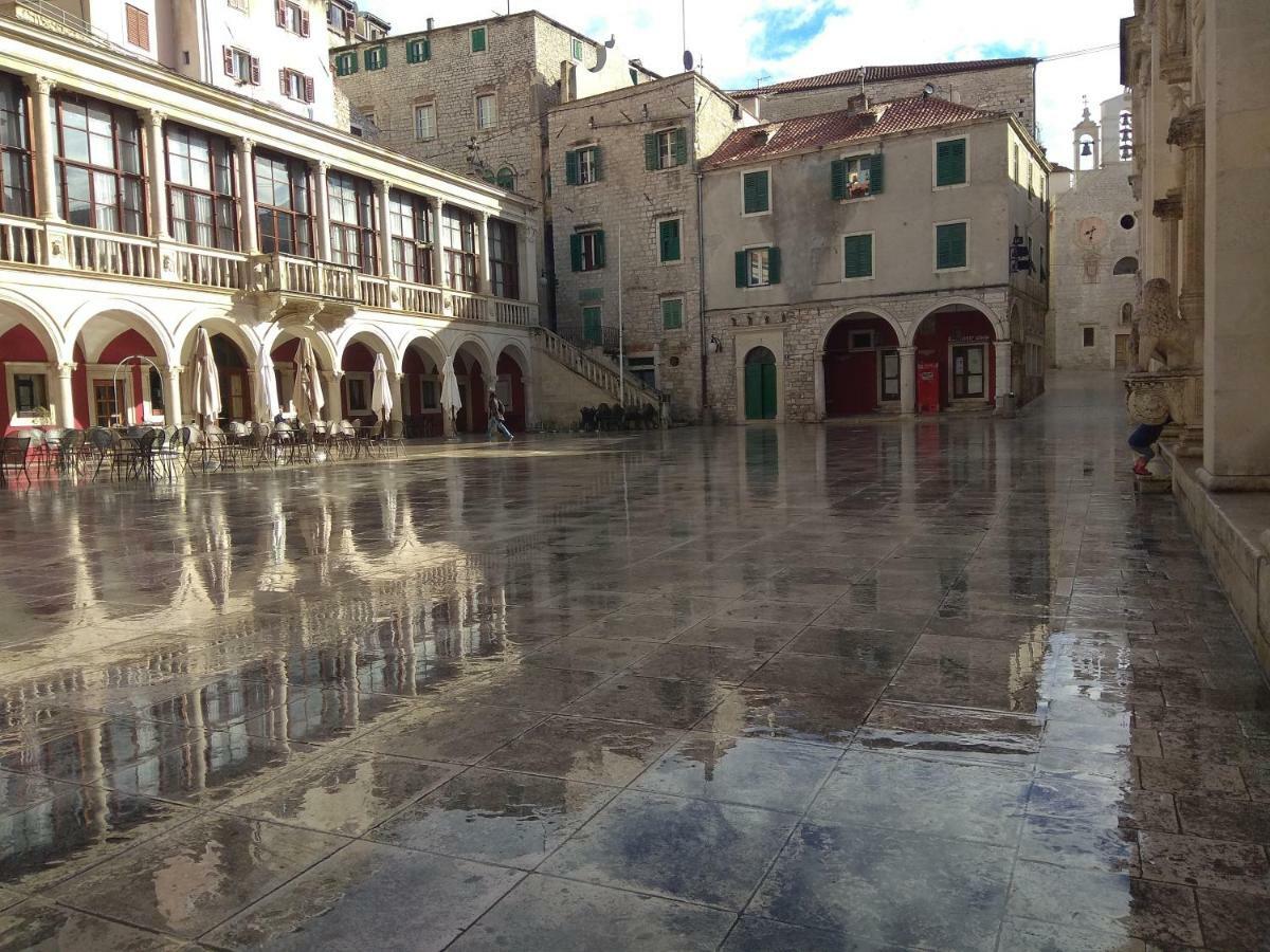 2 Cannons/Old Town Apartment Sibenik Exterior photo